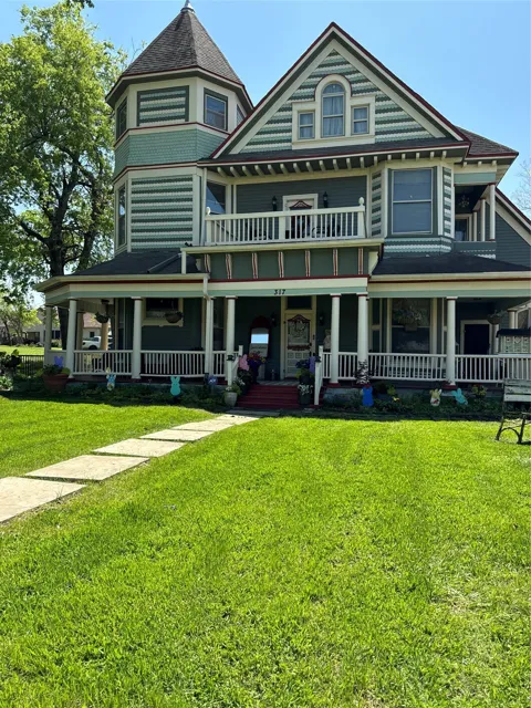 317 W Sam Rayburn Drive