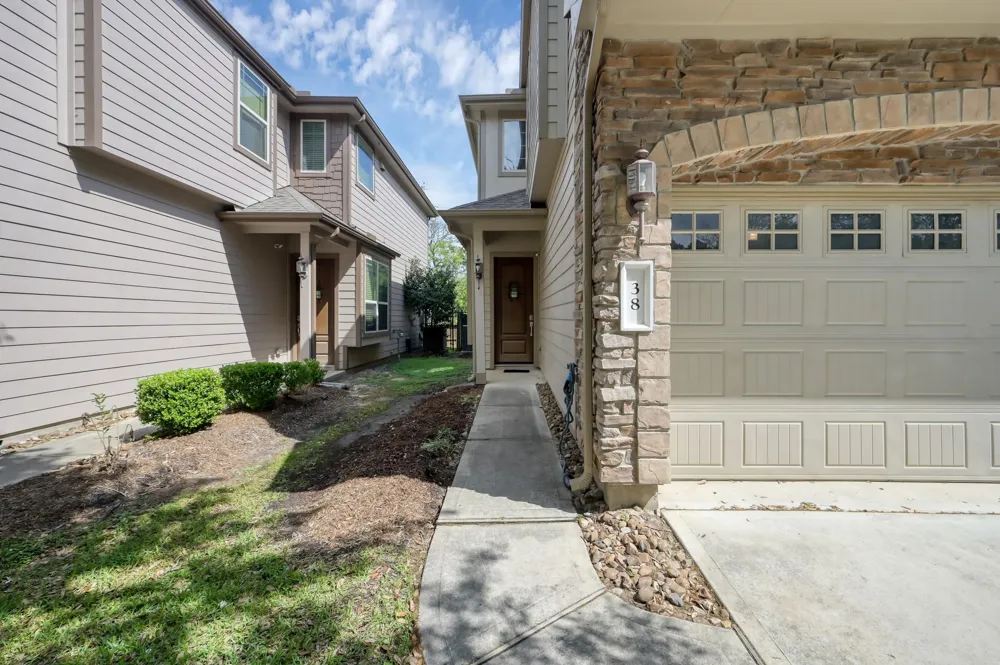 38 Aventura Place Place Spring, TX 77389