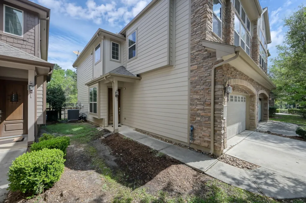 38 Aventura Place Place Spring, TX 77389