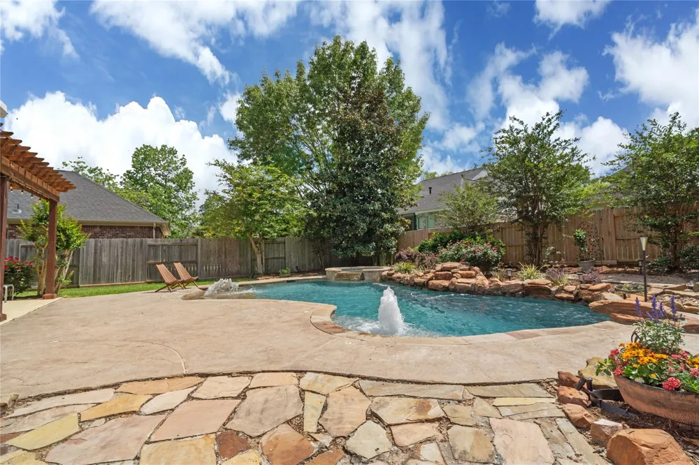 2311 Chasebrook Trail Trail W Kingwood, TX 77345
