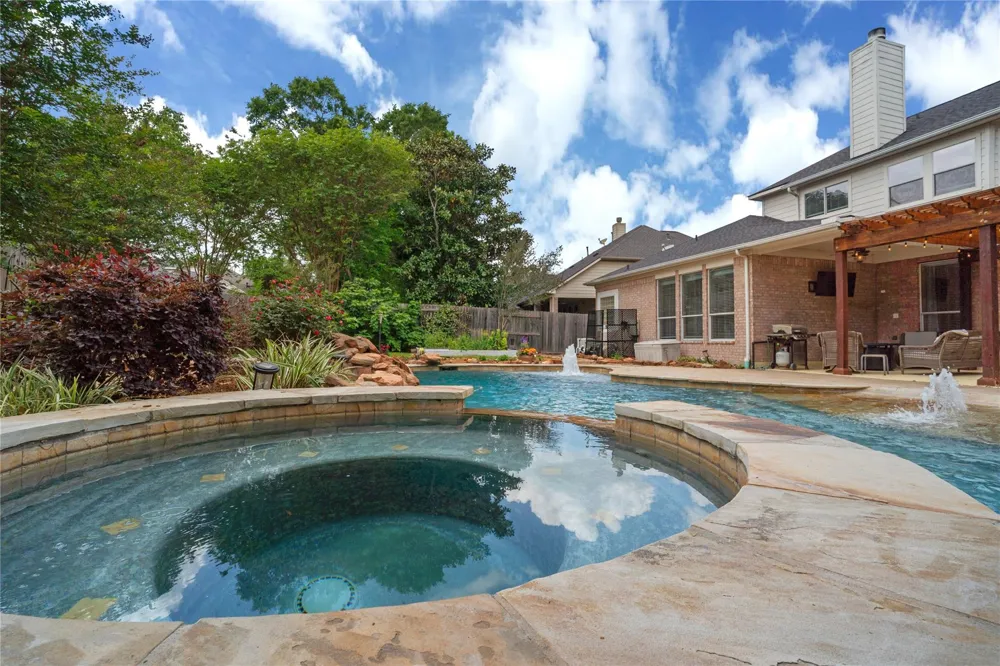 2311 Chasebrook Trail Trail W Kingwood, TX 77345