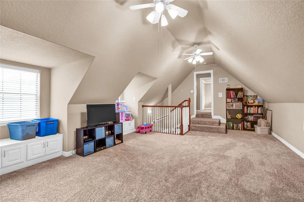 208 River Oaks Drive Lake Jackson, TX 77566
