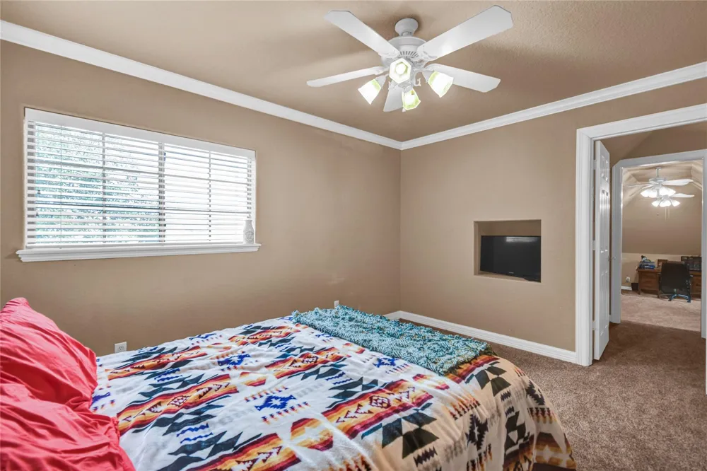 208 River Oaks Drive Lake Jackson, TX 77566