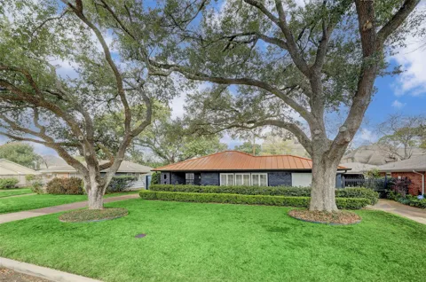 3422 Norris Drive