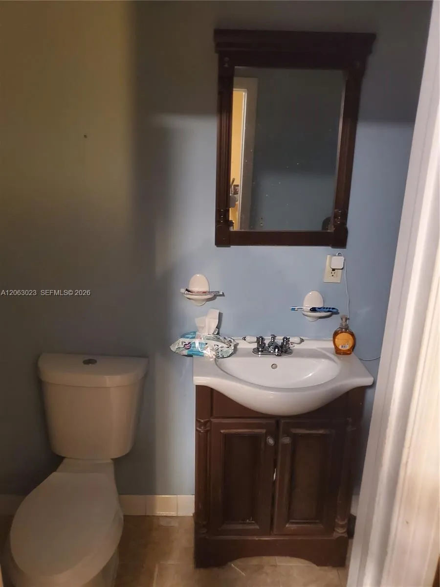 1341 NW 132 ST Miami, FL 33167