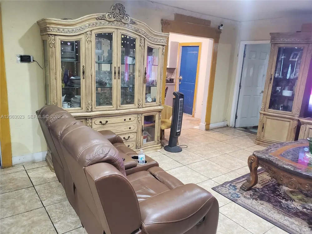 1341 NW 132 ST Miami, FL 33167