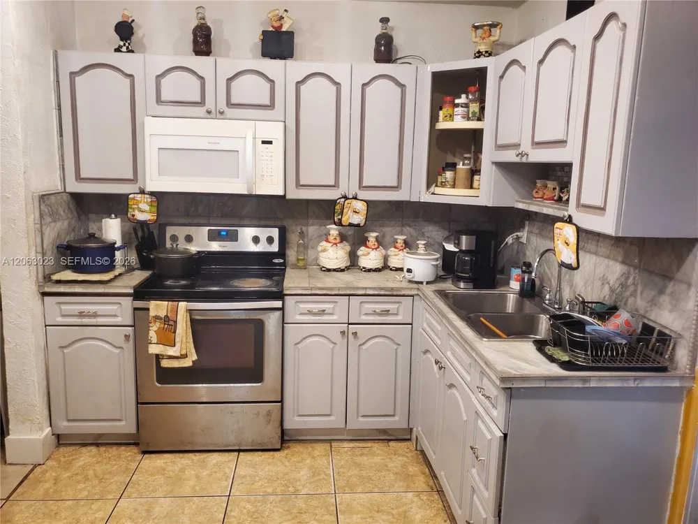 1341 NW 132 ST Miami, FL 33167