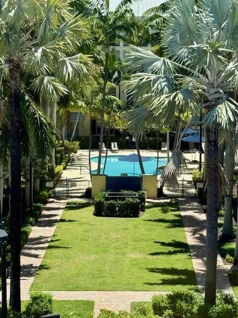 225 S Latitude Circle #Unit 204 Delray Beach, FL 33483