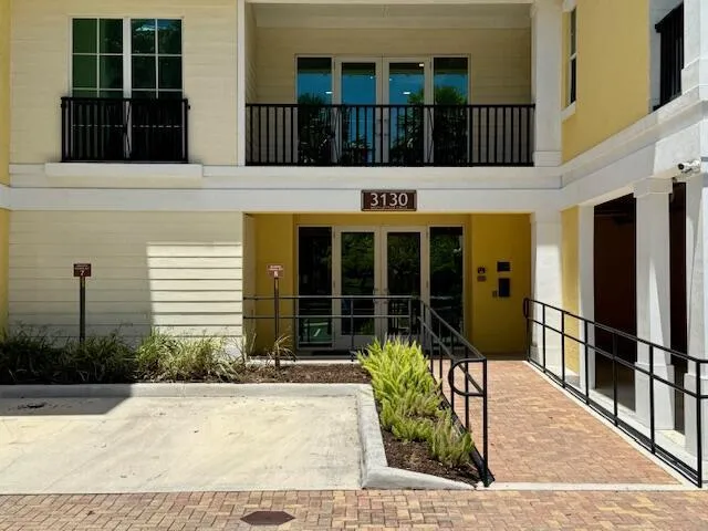 225 S Latitude Circle #Unit 204 Delray Beach, FL 33483