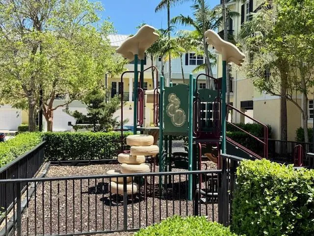 225 S Latitude Circle #Unit 204 Delray Beach, FL 33483