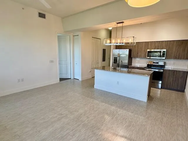 225 S Latitude Circle #Unit 204 Delray Beach, FL 33483