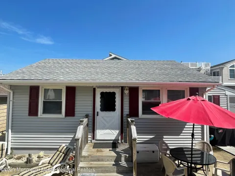15 Elizabeth Avenue