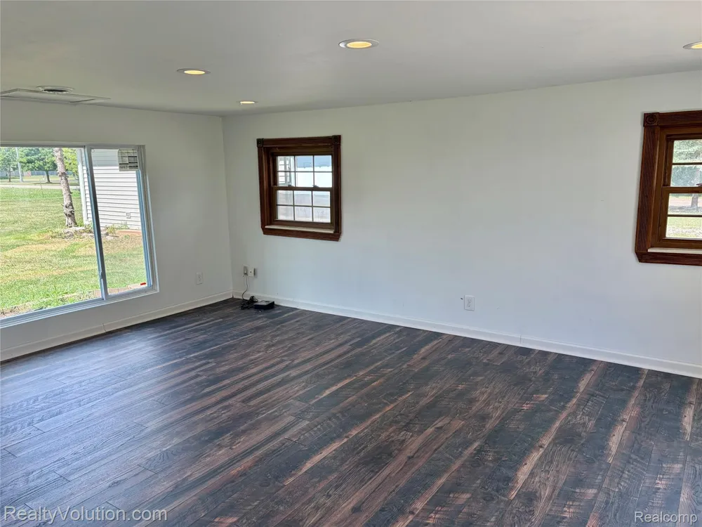 430 Corneil Road Imlay Township, MI 48444