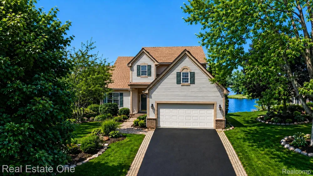 510 Boulder Lake Drive Oxford Charter Township, MI 48371