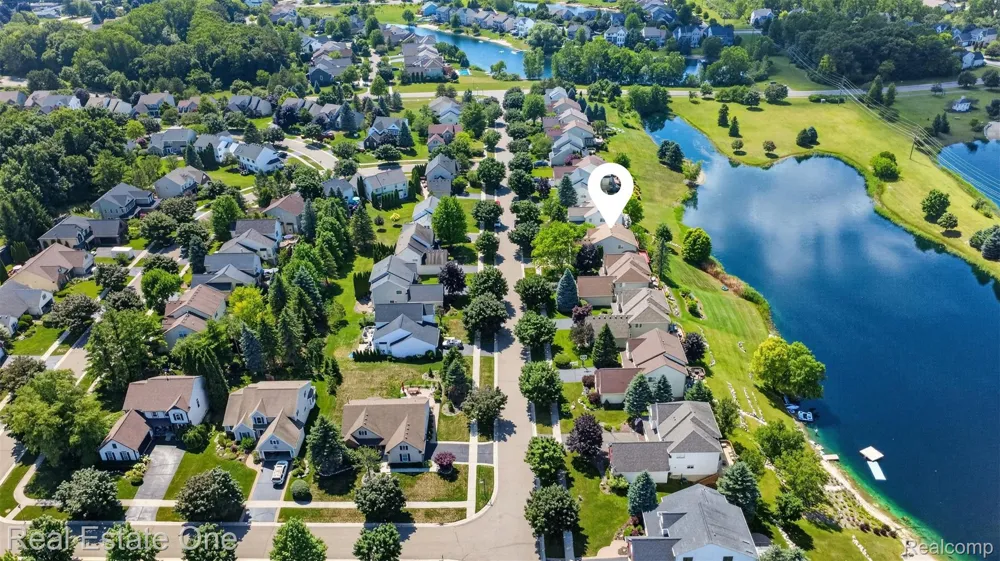 510 Boulder Lake Drive Oxford Charter Township, MI 48371