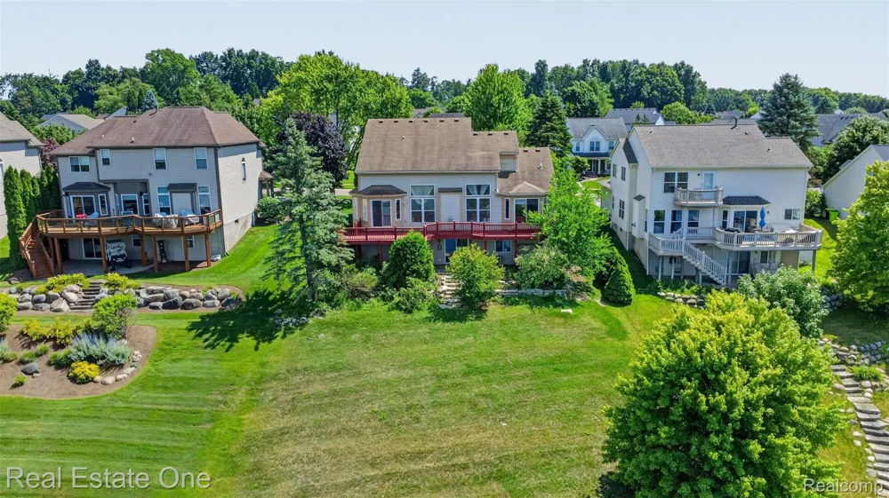 510 Boulder Lake Drive Oxford Charter Township, MI 48371