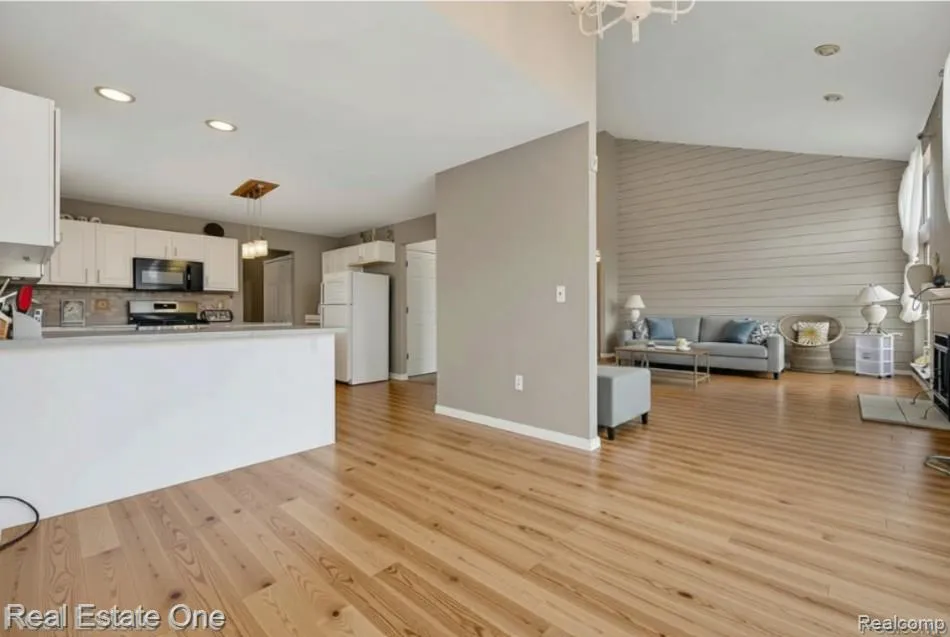 510 Boulder Lake Drive Oxford Charter Township, MI 48371