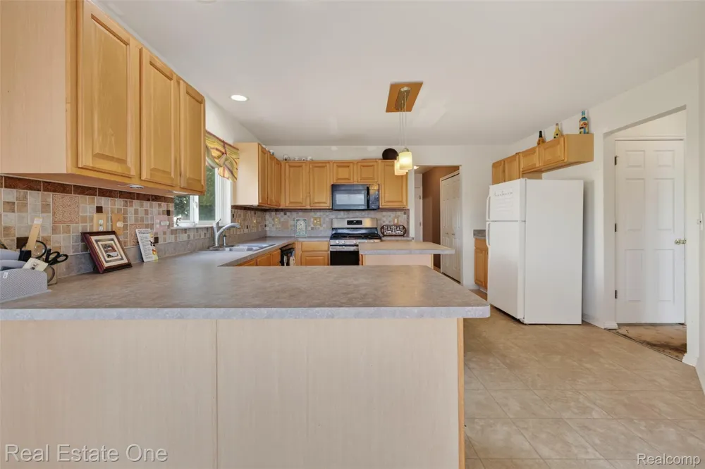 510 Boulder Lake Drive Oxford Charter Township, MI 48371