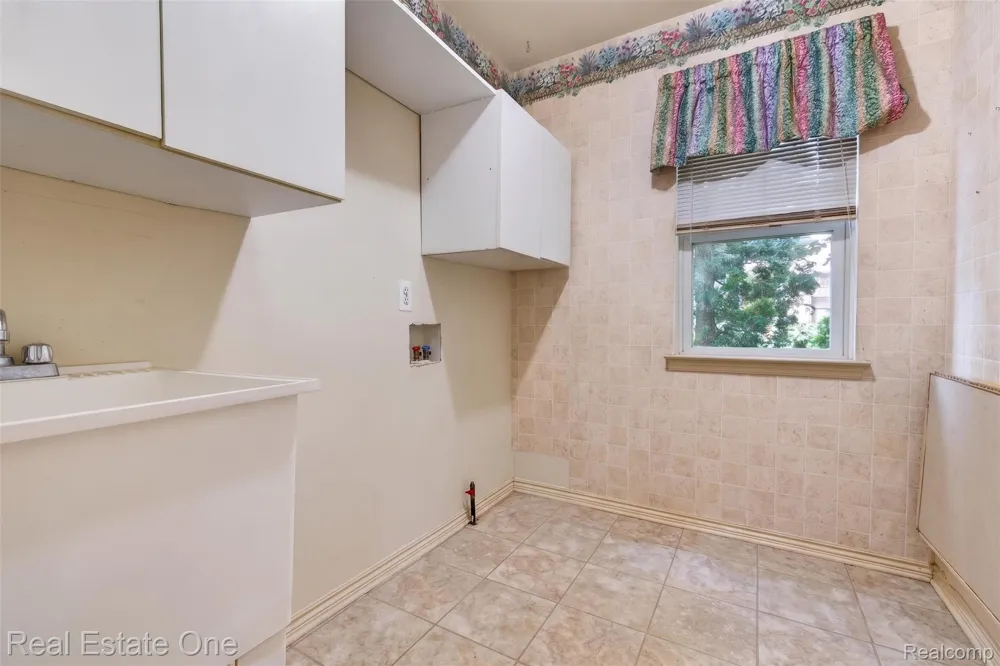 510 Boulder Lake Drive Oxford Charter Township, MI 48371