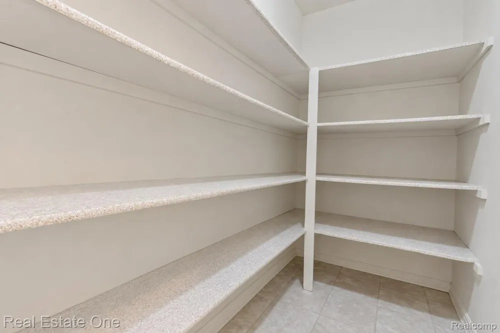510 Boulder Lake Drive Oxford Charter Township, MI 48371