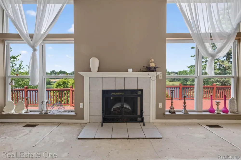 510 Boulder Lake Drive Oxford Charter Township, MI 48371