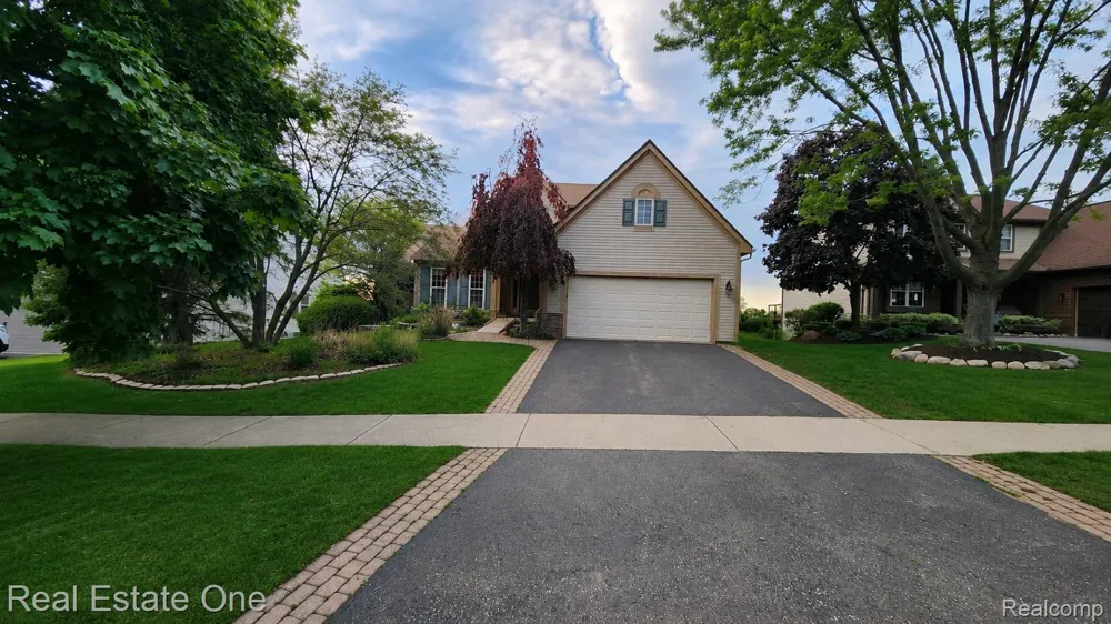 510 Boulder Lake Drive Oxford Charter Township, MI 48371