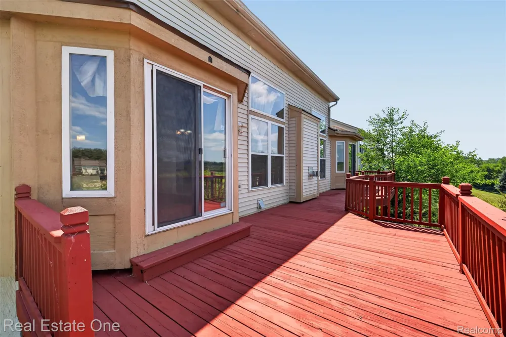 510 Boulder Lake Drive Oxford Charter Township, MI 48371