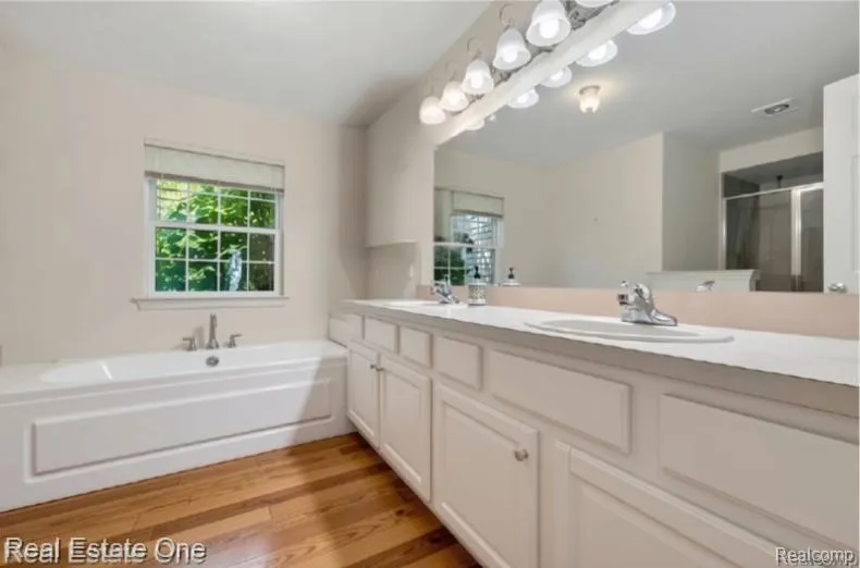510 Boulder Lake Drive Oxford Charter Township, MI 48371