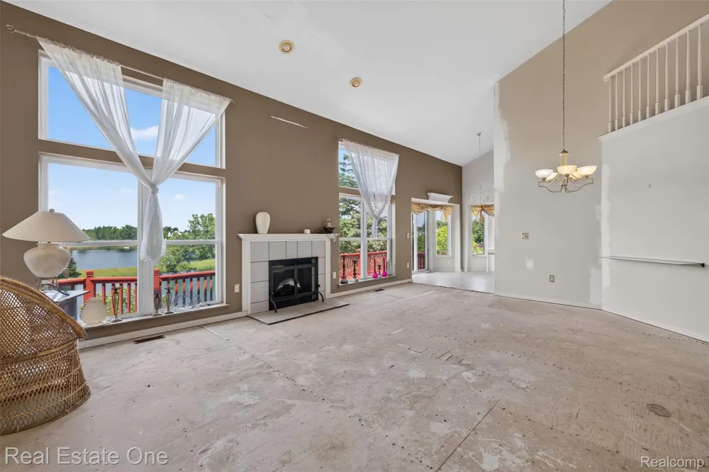 510 Boulder Lake Drive Oxford Charter Township, MI 48371