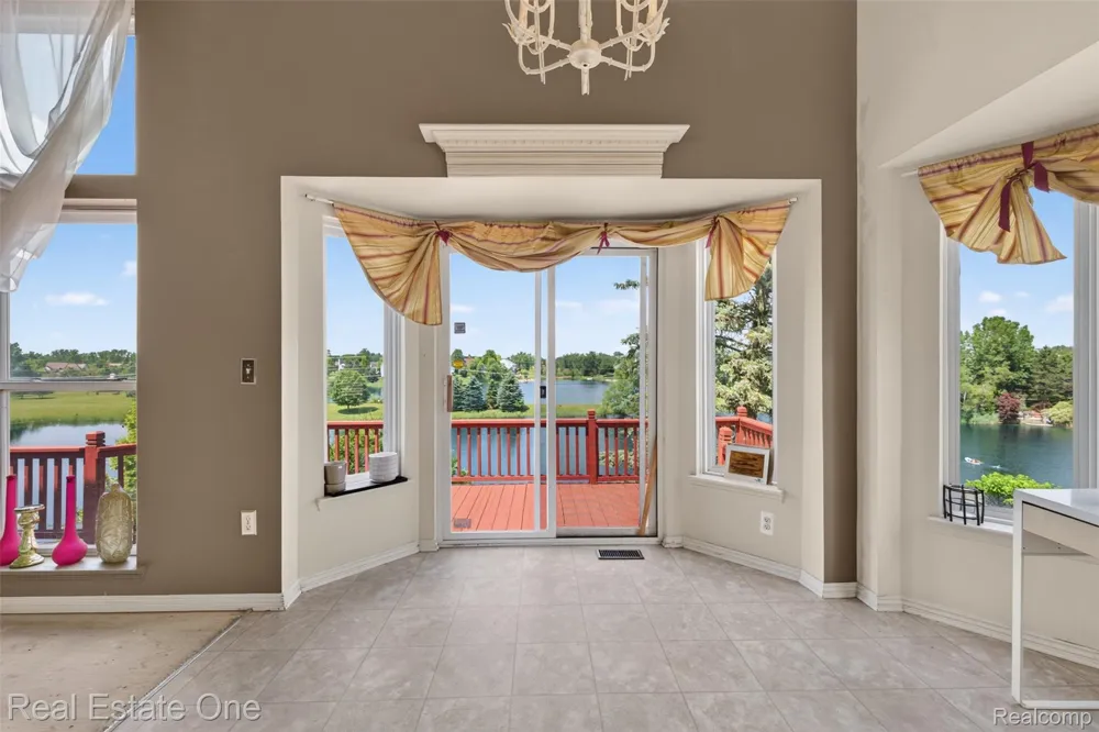 510 Boulder Lake Drive Oxford Charter Township, MI 48371