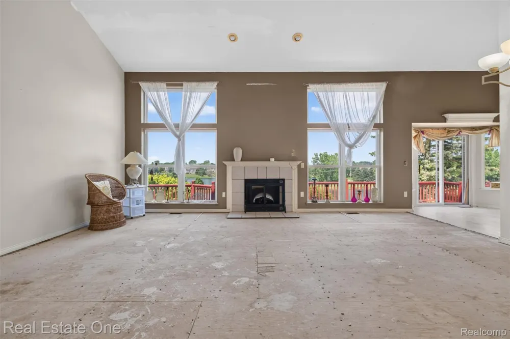 510 Boulder Lake Drive Oxford Charter Township, MI 48371