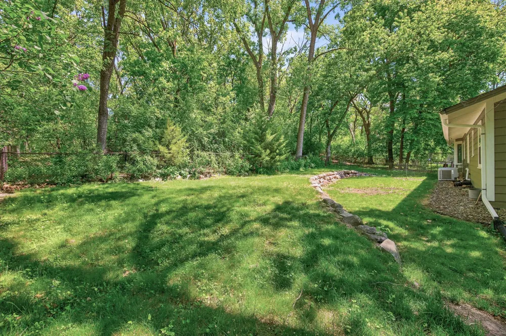 12020 Mayflower Circle Minnetonka, MN 55305