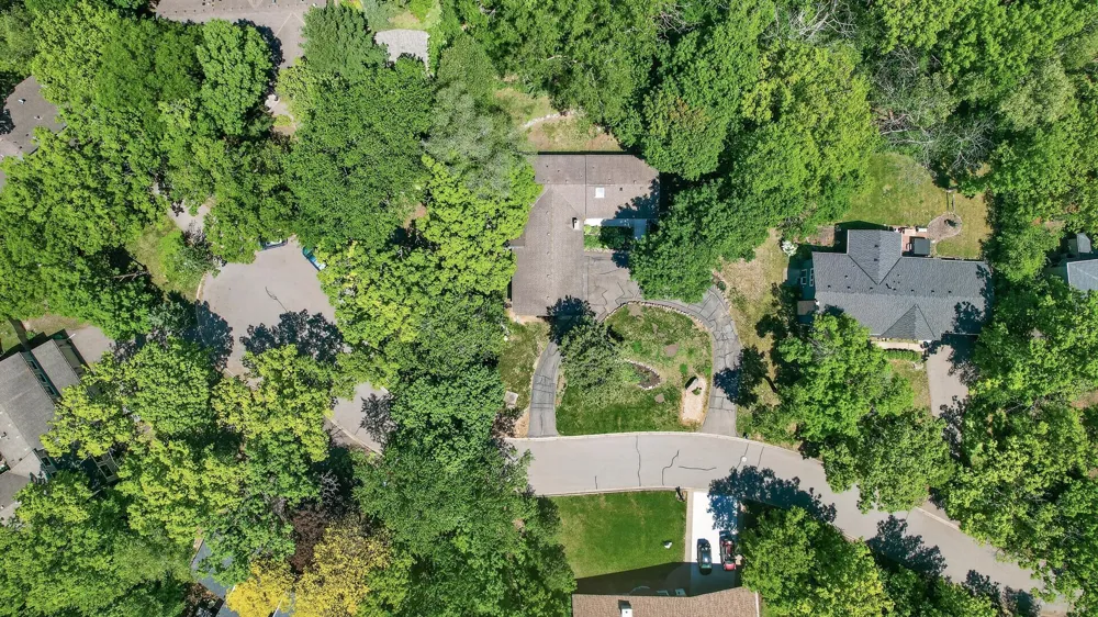 12020 Mayflower Circle Minnetonka, MN 55305