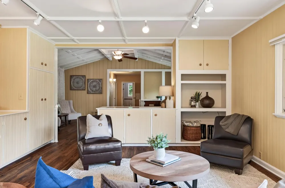 12020 Mayflower Circle Minnetonka, MN 55305