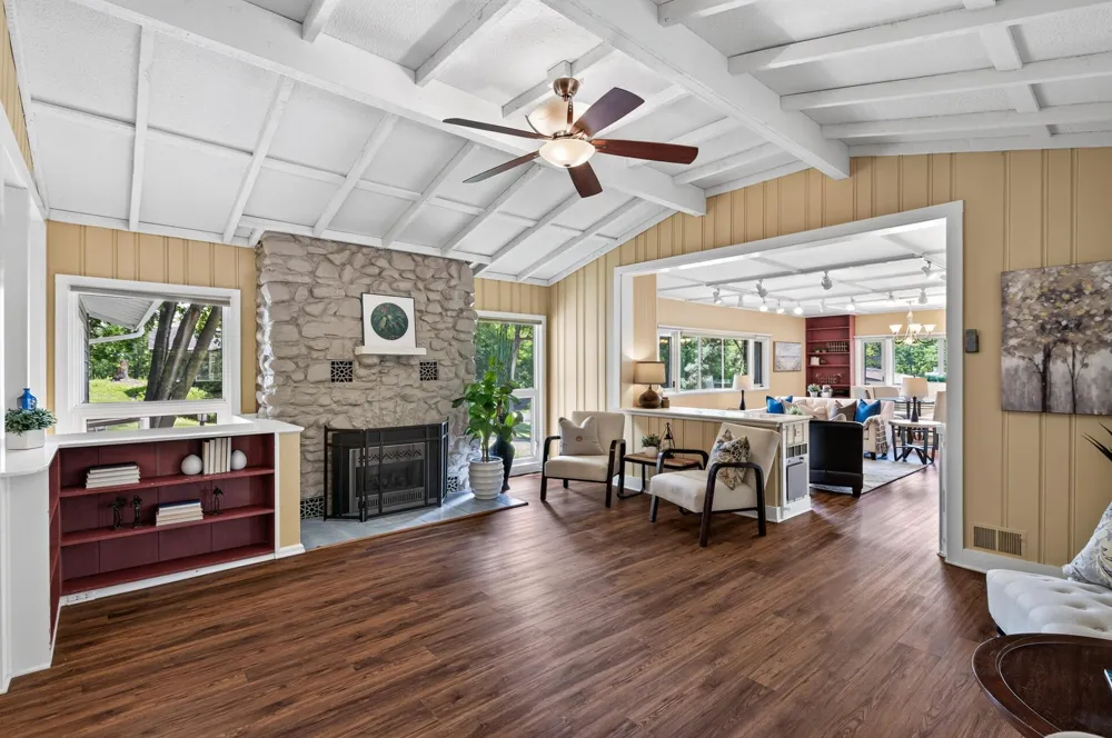 12020 Mayflower Circle Minnetonka, MN 55305