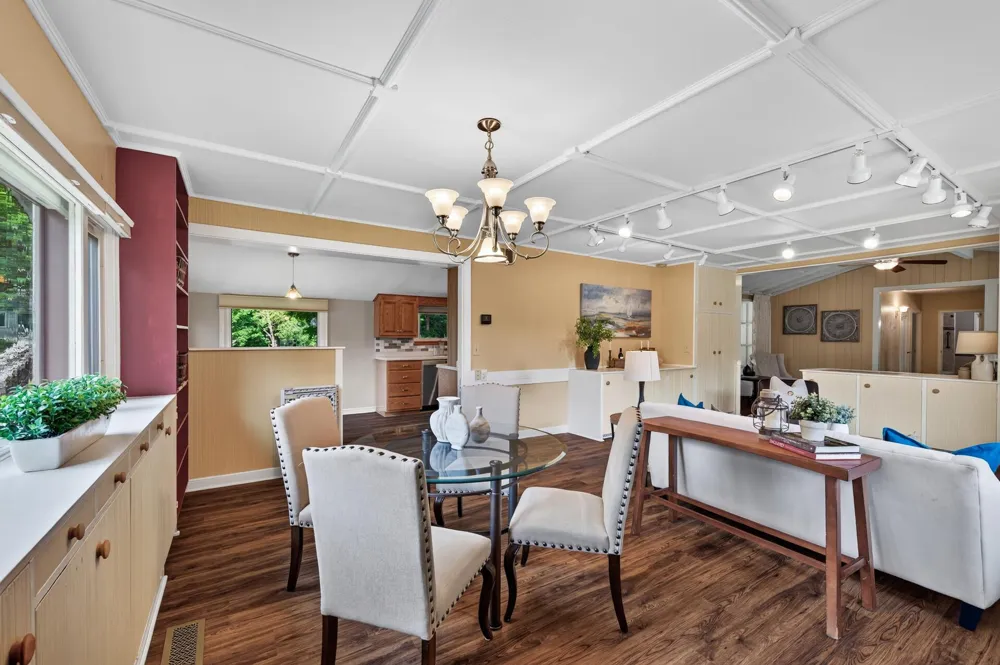 12020 Mayflower Circle Minnetonka, MN 55305