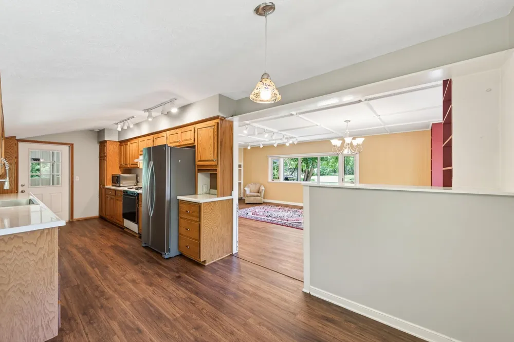 12020 Mayflower Circle Minnetonka, MN 55305