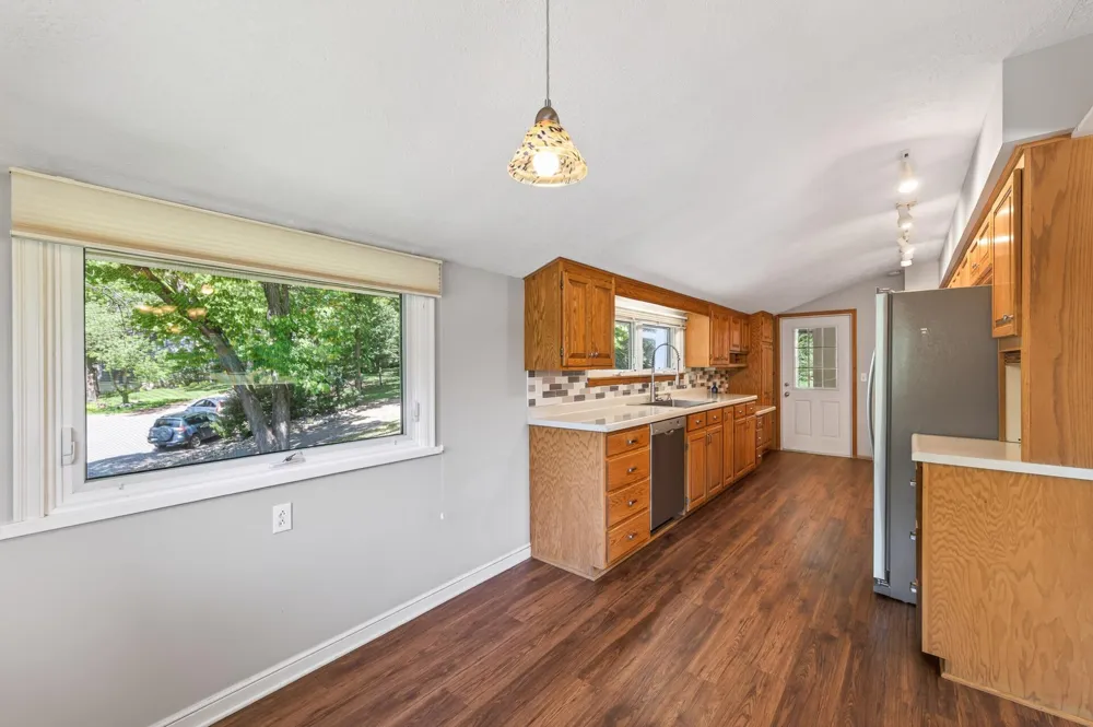 12020 Mayflower Circle Minnetonka, MN 55305