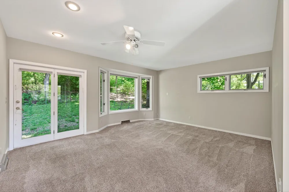 12020 Mayflower Circle Minnetonka, MN 55305