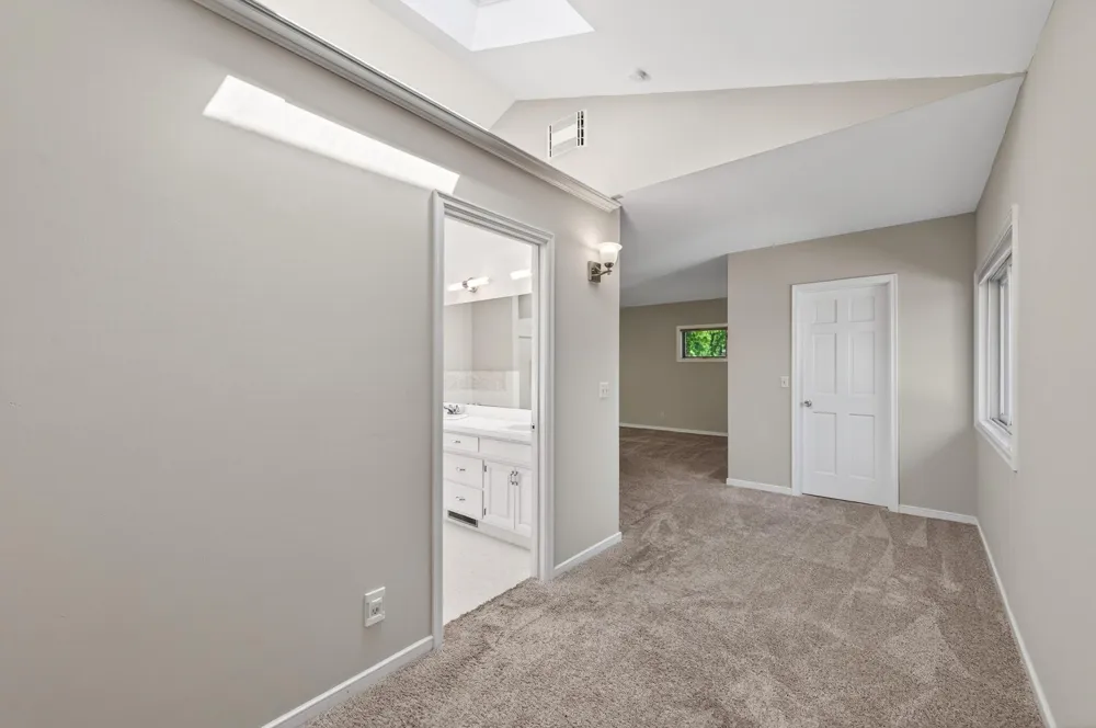 12020 Mayflower Circle Minnetonka, MN 55305