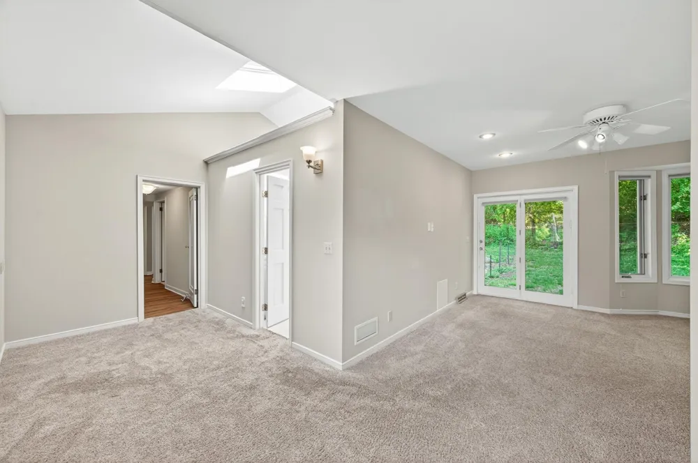 12020 Mayflower Circle Minnetonka, MN 55305