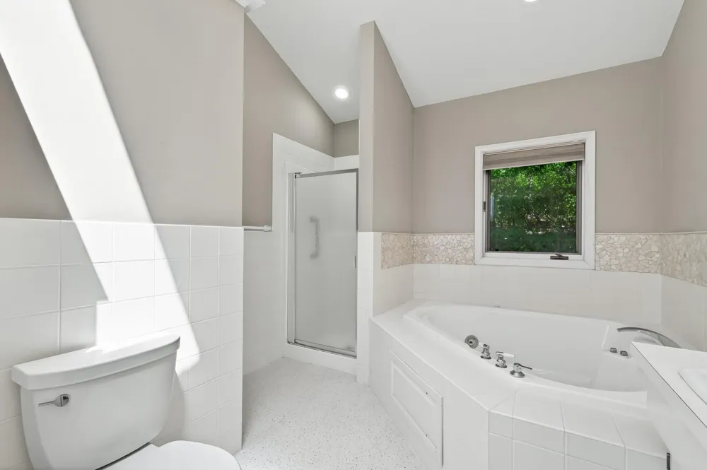 12020 Mayflower Circle Minnetonka, MN 55305