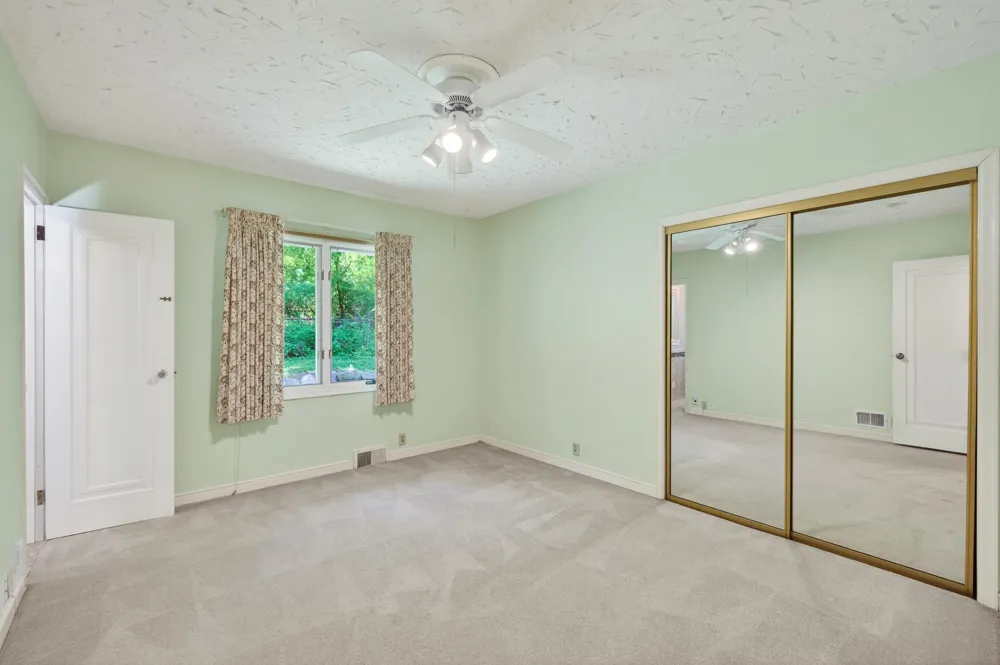 12020 Mayflower Circle Minnetonka, MN 55305