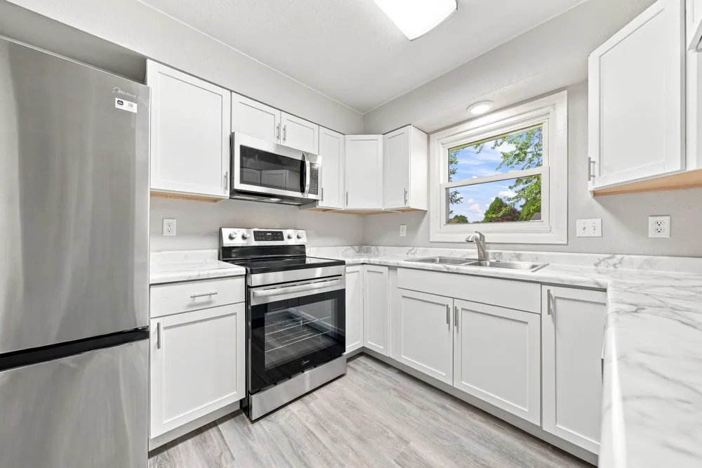 1836 Hemlock Avenue Owatonna, MN 55060