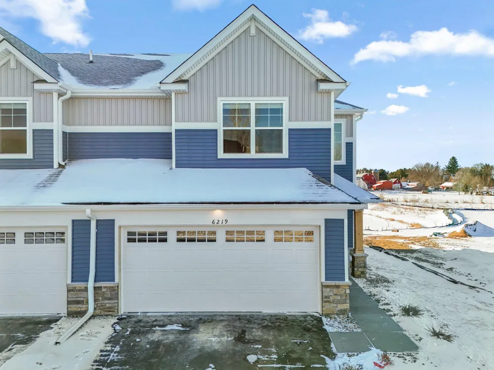 6219 205th Street Forest Lake, MN 55025
