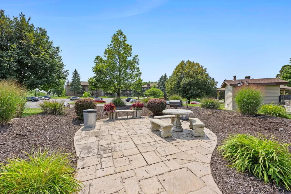 3420 Golfview Drive #123 Eagan, MN 55123