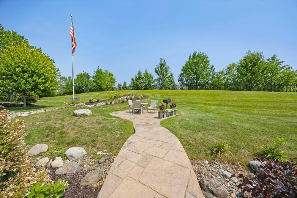 3420 Golfview Drive #123 Eagan, MN 55123