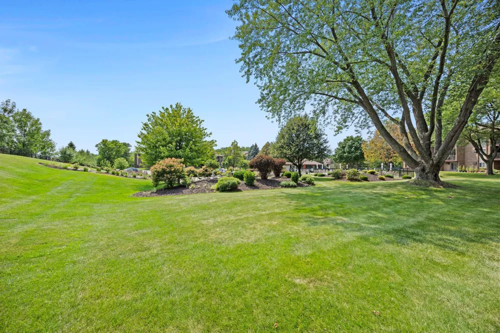 3420 Golfview Drive #123 Eagan, MN 55123