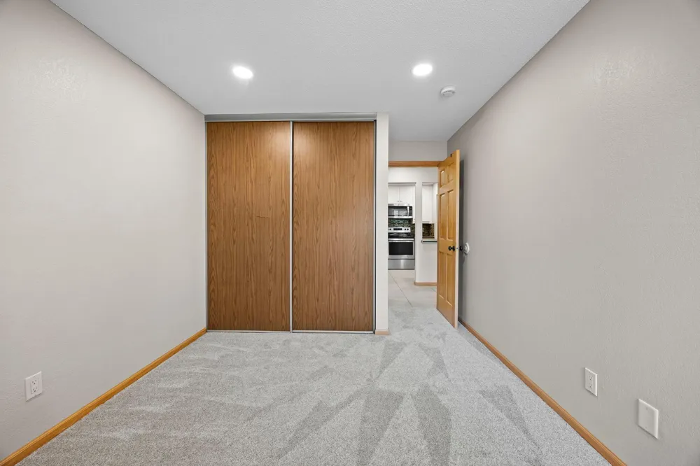 3420 Golfview Drive #123 Eagan, MN 55123