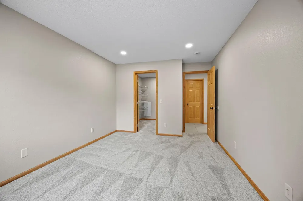 3420 Golfview Drive #123 Eagan, MN 55123